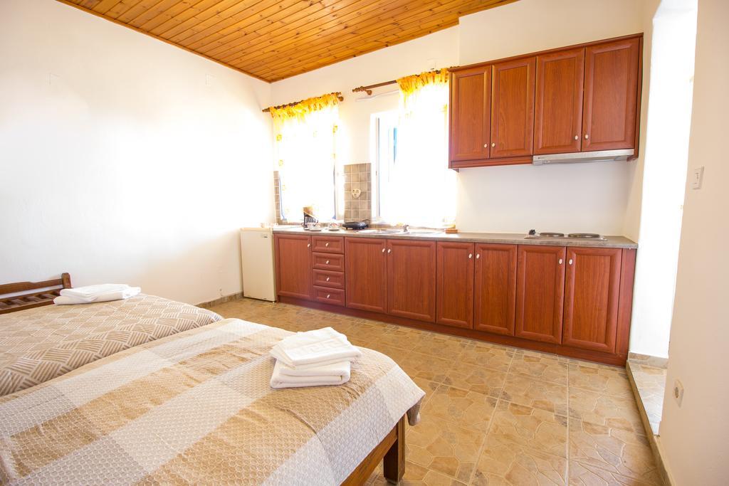 Lazarou Beach Apartments Platis Gialos  Exterior photo